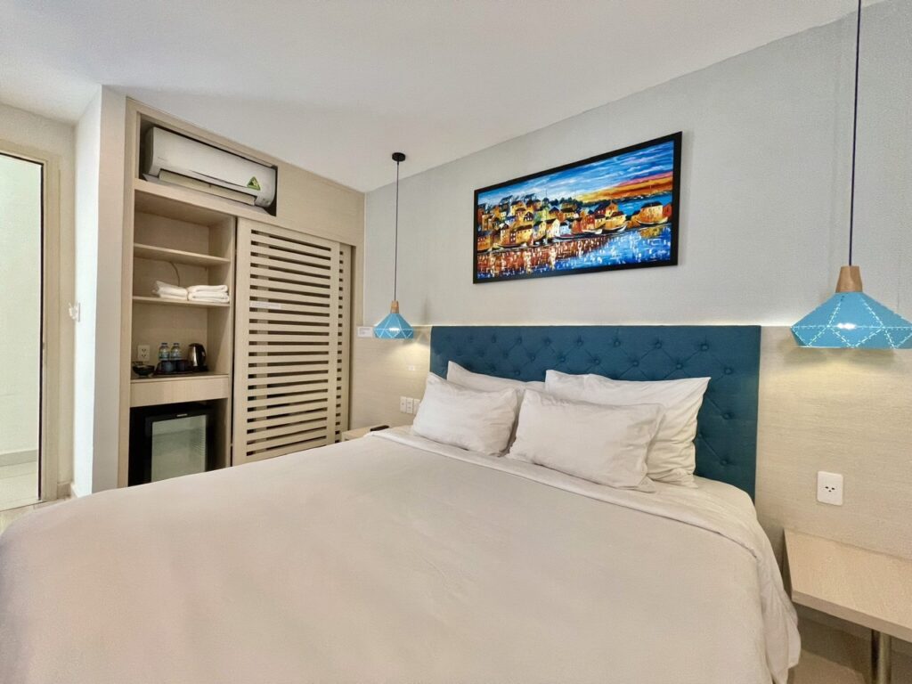 Phòng ngủ giường đôi trong villa 4 phòng ngủ